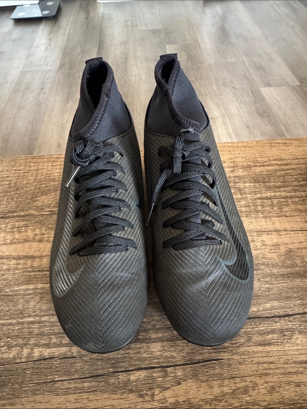 Nike Men's Black High-Top Soccer Cleats